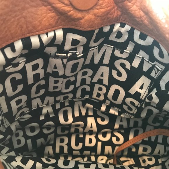 Marc by Marc Jacobs | Classic Q Hillier Hobo - Picture 7 of 16